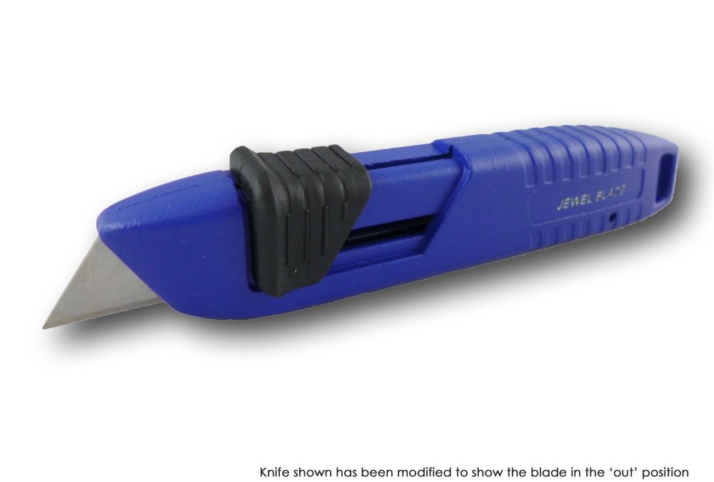 How Safe Are Self-Retracting Knives Compared to Traditional Safety Knives?